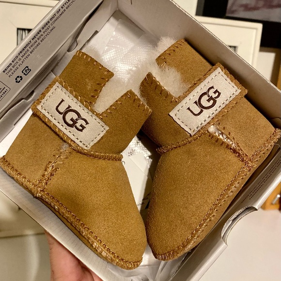 Infant UGG booties - Picture 2 of 4